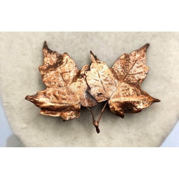 Vintage Copper Maple Leaf Brooch Pin Jewelry Nature-Inspired Design For Women - Picture 1 of 2